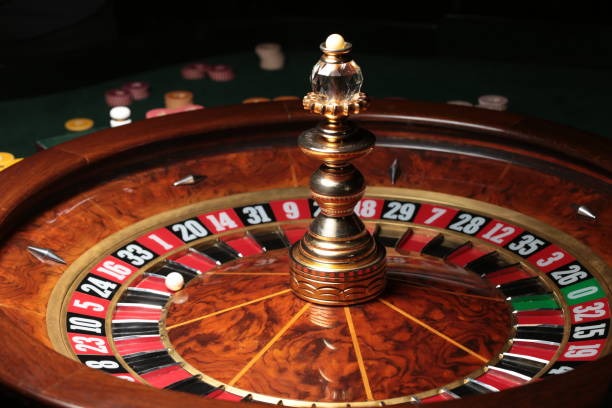 unik777 platform dashboard showing slot games, live tables, and sportsbook markets